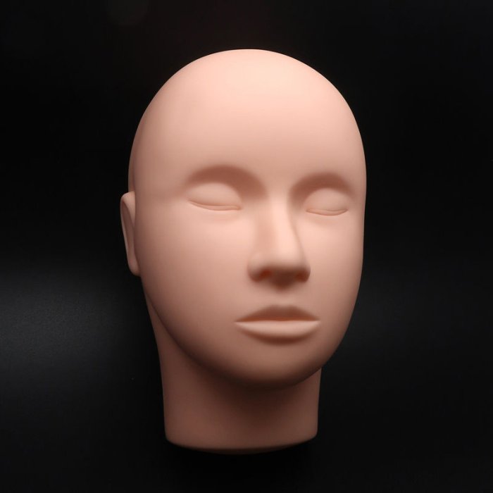 mannequin head