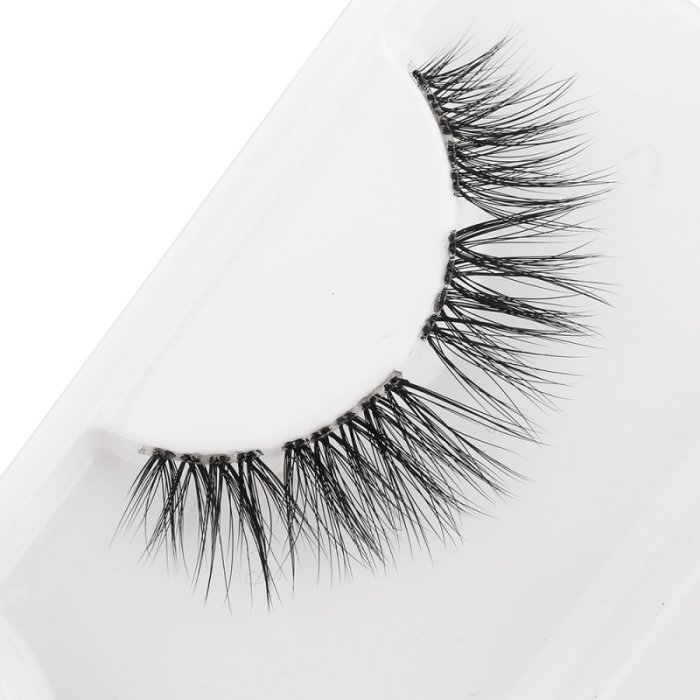 Pre-cut segmented cluster lashes S2